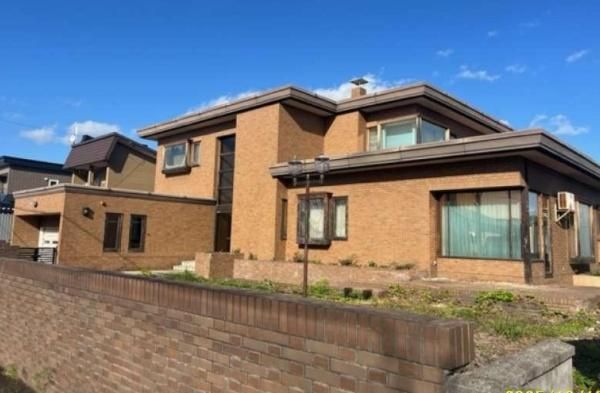 6LDK House for Sale in Kaguraoka, Asahikawa, Hokkaido - Thumbnail 3