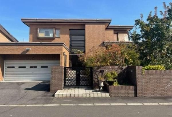 6LDK House for Sale in Kaguraoka, Asahikawa, Hokkaido - Thumbnail 2