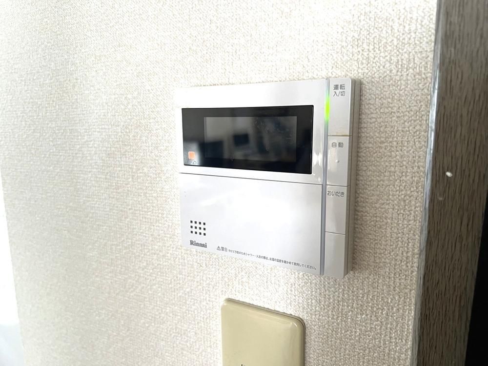 Rapooru Kuwano Ekimae B Building: 4LDK Apartment Near JR Station - Image 1