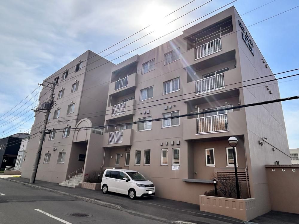 4LDK Apartment for Sale in Minami-ku, Sapporo - Thumbnail 2