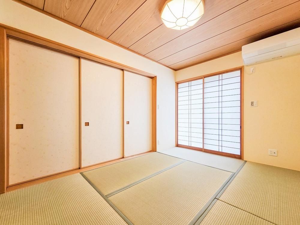 3LDK Renovated House Near Musashi-Koganei Station in Koganei - Thumbnail 3