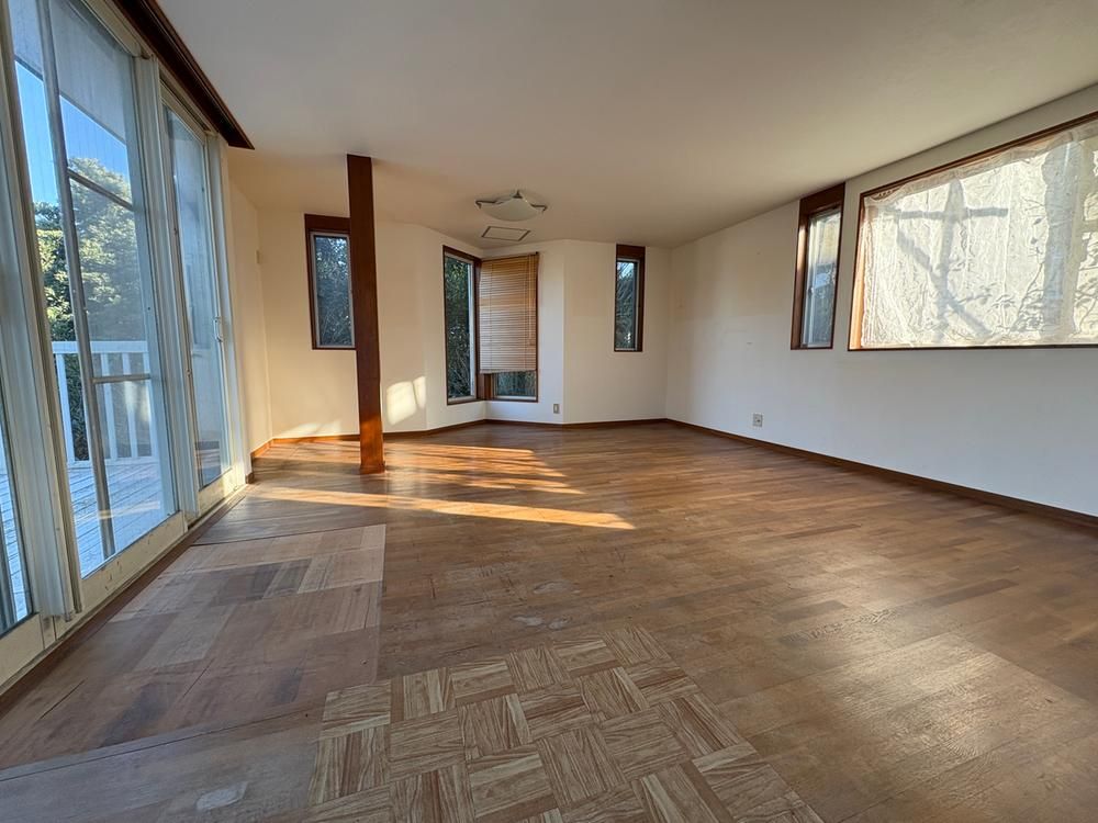 Pre-owned House in Akiya, Yokosuka with Sea and Fuji Views - Thumbnail 2