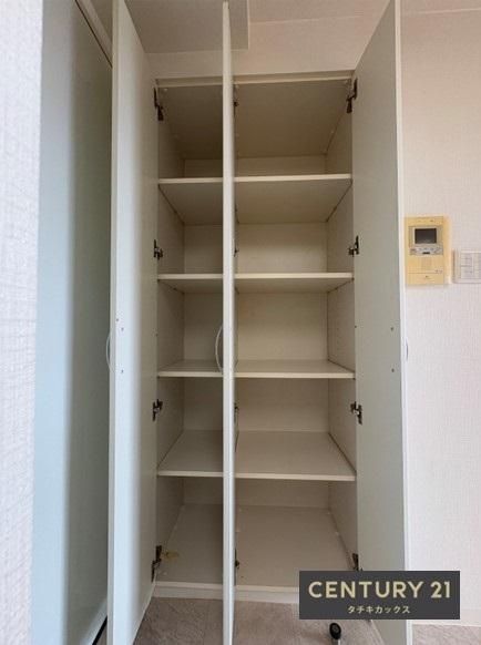 3LDK Renovated Apartment for Sale in Koga, Ibaraki - Thumbnail 4