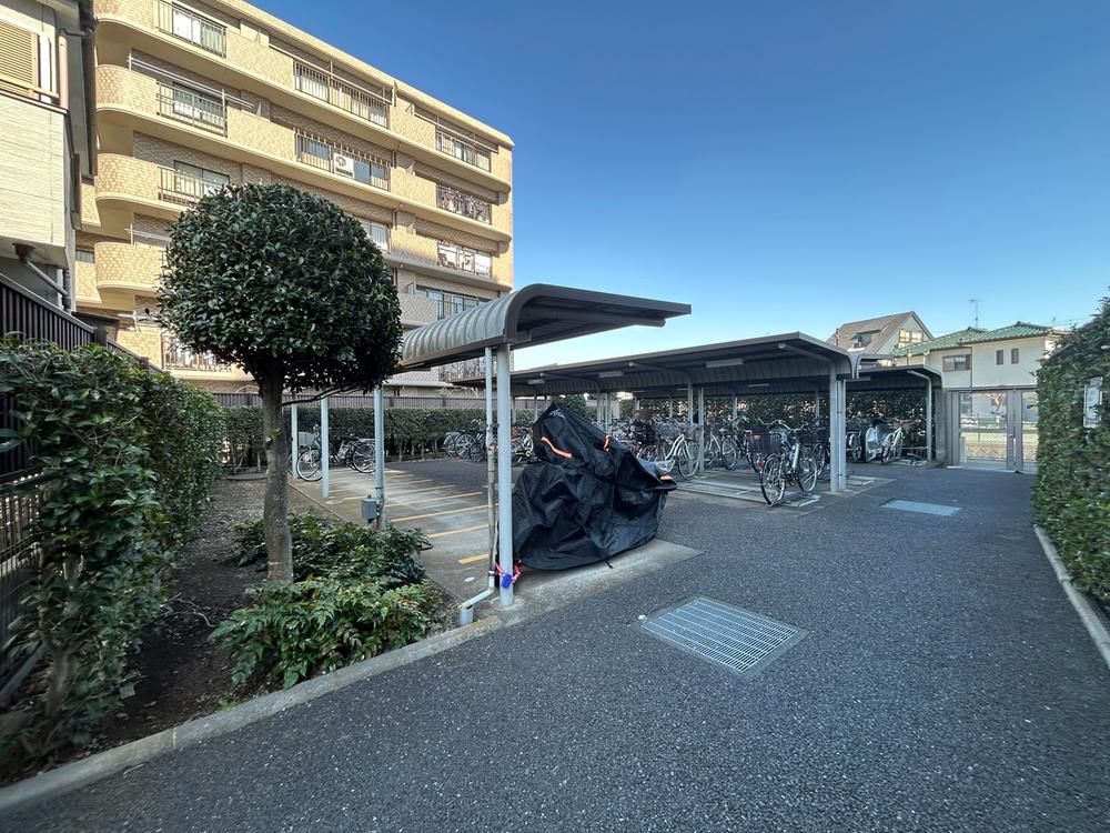 Renovated 3LDK Apartment for Sale in Sakado, Saitama - Thumbnail 2