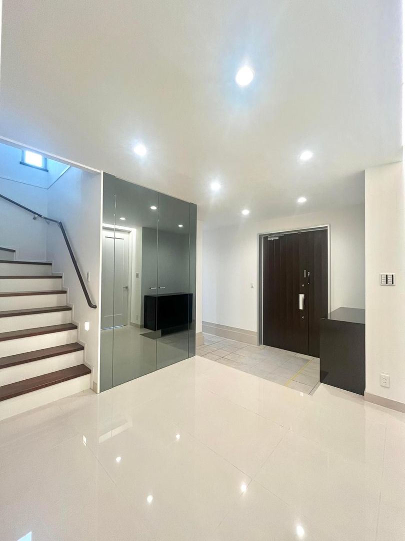 Sumitomo Forestry Custom 4LDK+S House in Suginami, Tokyo - Thumbnail 4