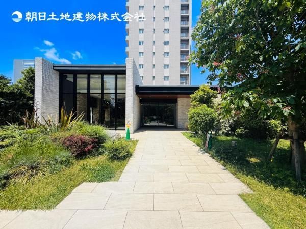 Reformed 3LDK Apartment in Ebina, Kanagawa - Thumbnail 2