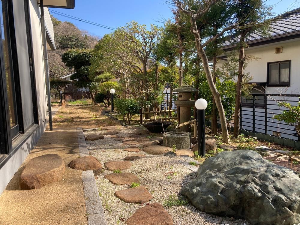 4LDK Detached House for Sale in Hayama with Garden - Thumbnail 2
