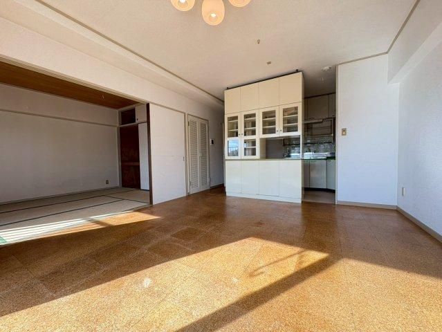 3LDK Apartment for Sale in Asahi Ward, Yokohama - Thumbnail 4
