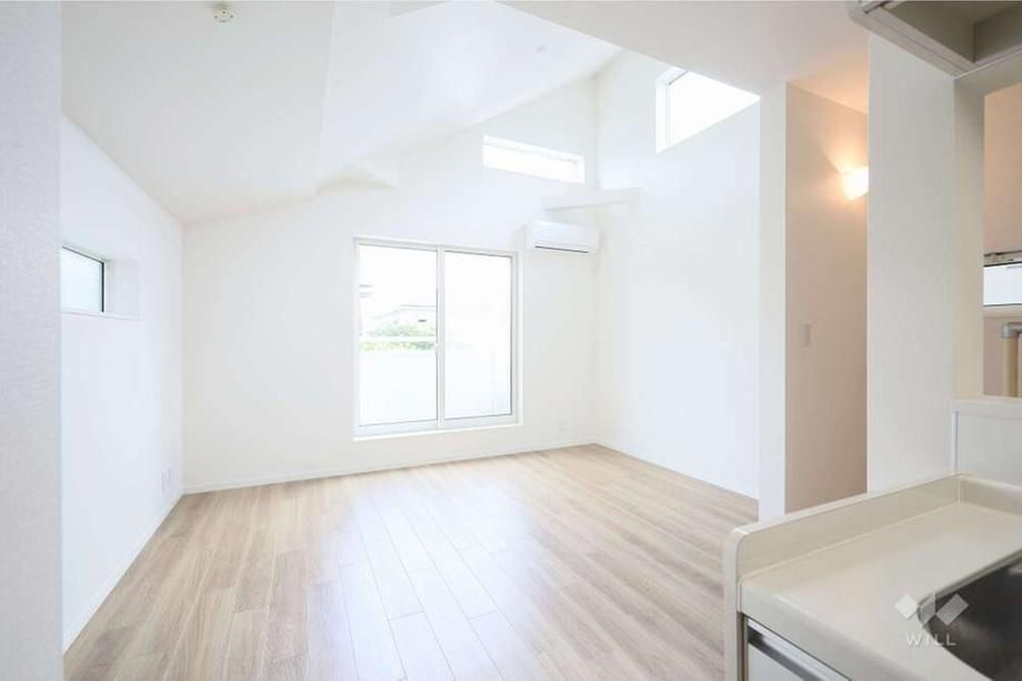 Renovated 2LDK House for Sale Near Saginomiya Station - Thumbnail 3
