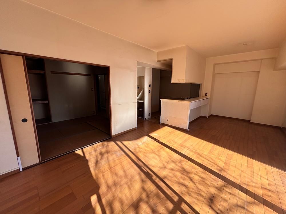 3LDK Apartment for Sale in Abeno, Osaka City - Thumbnail 4