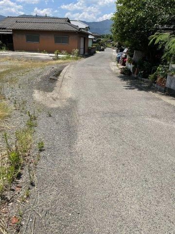 1004 sqm Land for Sale in Yoshinogawa, Tokushima - Near Nishi-Oe Station - Thumbnail 2