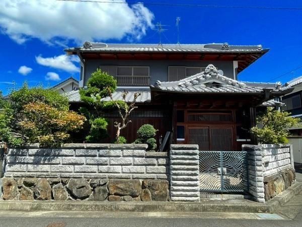 7DK House for Sale in Kashihara, Nara - 167m2, Near Unebi Goryomae Station - Thumbnail 2