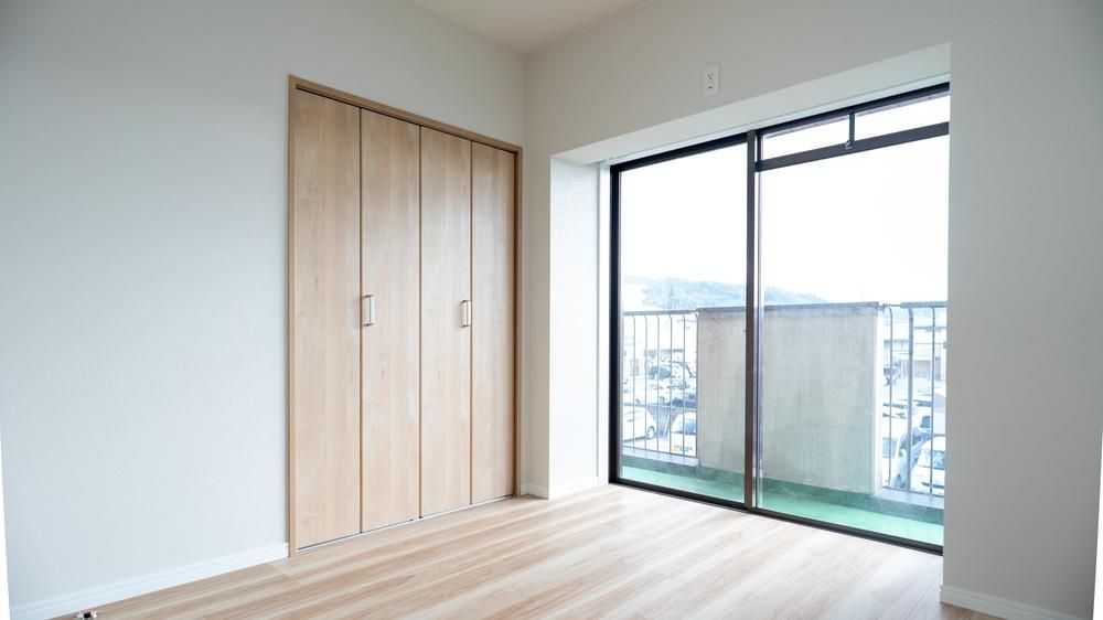Renovated 4LDK Condominium in Yamagata City - 15.9M Yen - Thumbnail 4