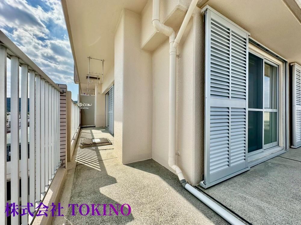 Renovated 2LDK Apartment in Nanjo, Okinawa with Ocean View - Thumbnail 2