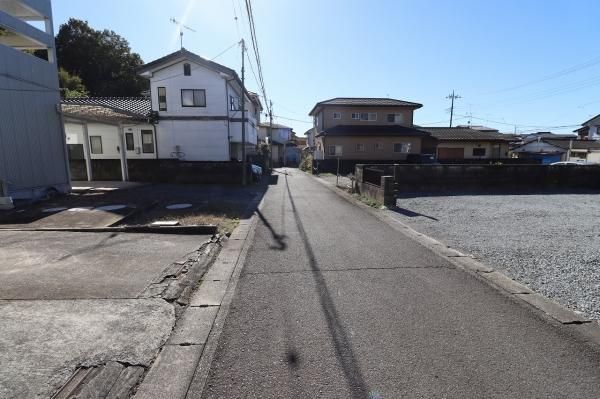 6K Detached House for Sale in Aoyagi-cho, Mito City - 5.5 Million Yen - Thumbnail 2