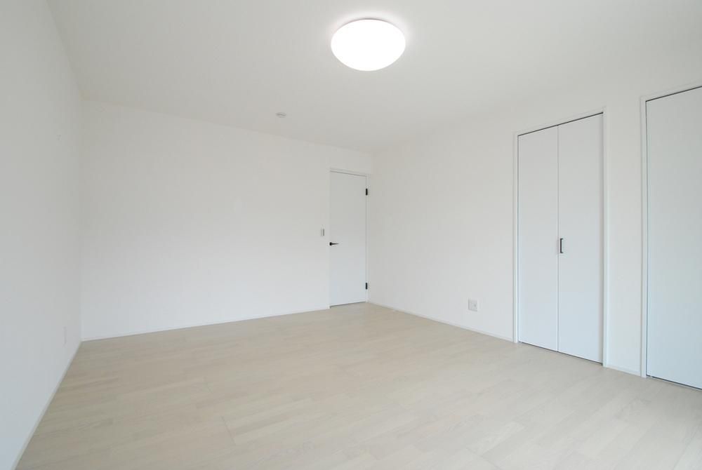 Renovated 5LDK House on Large Corner Lot in Sakaki, Nagano - Thumbnail 4