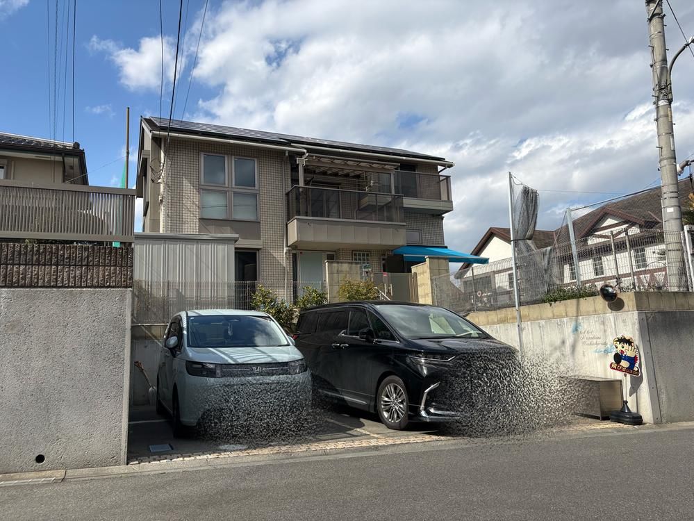 Spacious 4LDK+S House with Jacuzzi & Solar Power in Hachioji - Thumbnail 3