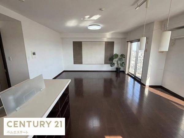 6LDK Apartment for Sale in Funabashi, Chiba - Thumbnail 4