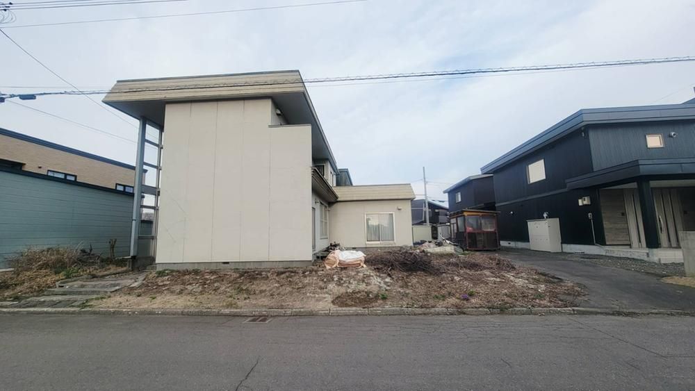 304 sqm Land for Sale in Ishikari, Hokkaido - Thumbnail 3