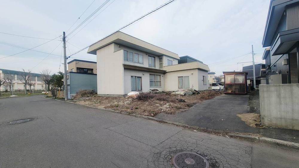 304 sqm Land for Sale in Ishikari, Hokkaido - Thumbnail 2