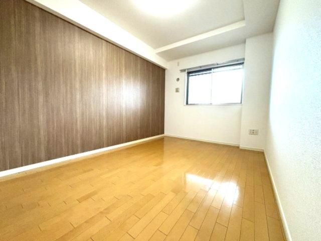 2LDK Apartment for Sale in Haruhino, Kawasaki - Thumbnail 3