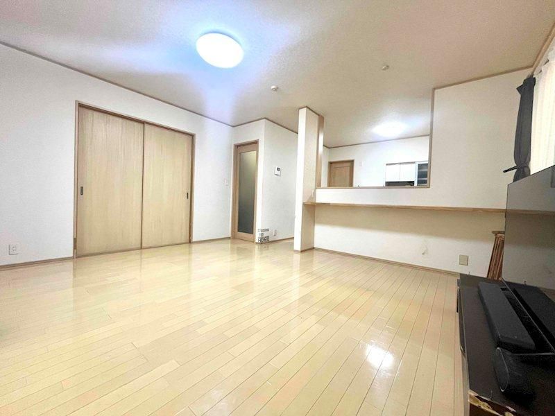 4LDK Detached House for Sale in Funabashi, Chiba - Thumbnail 3