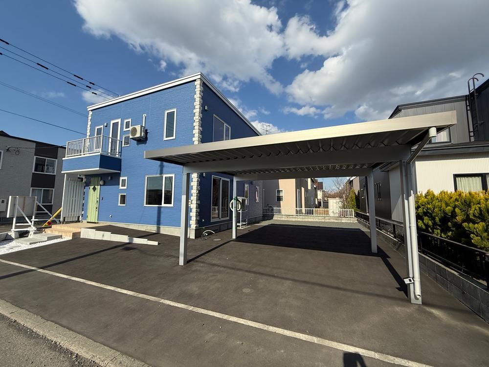 Spacious 3LDK+S House on Corner Lot in Kitahiroshima, Hokkaido - Thumbnail 2