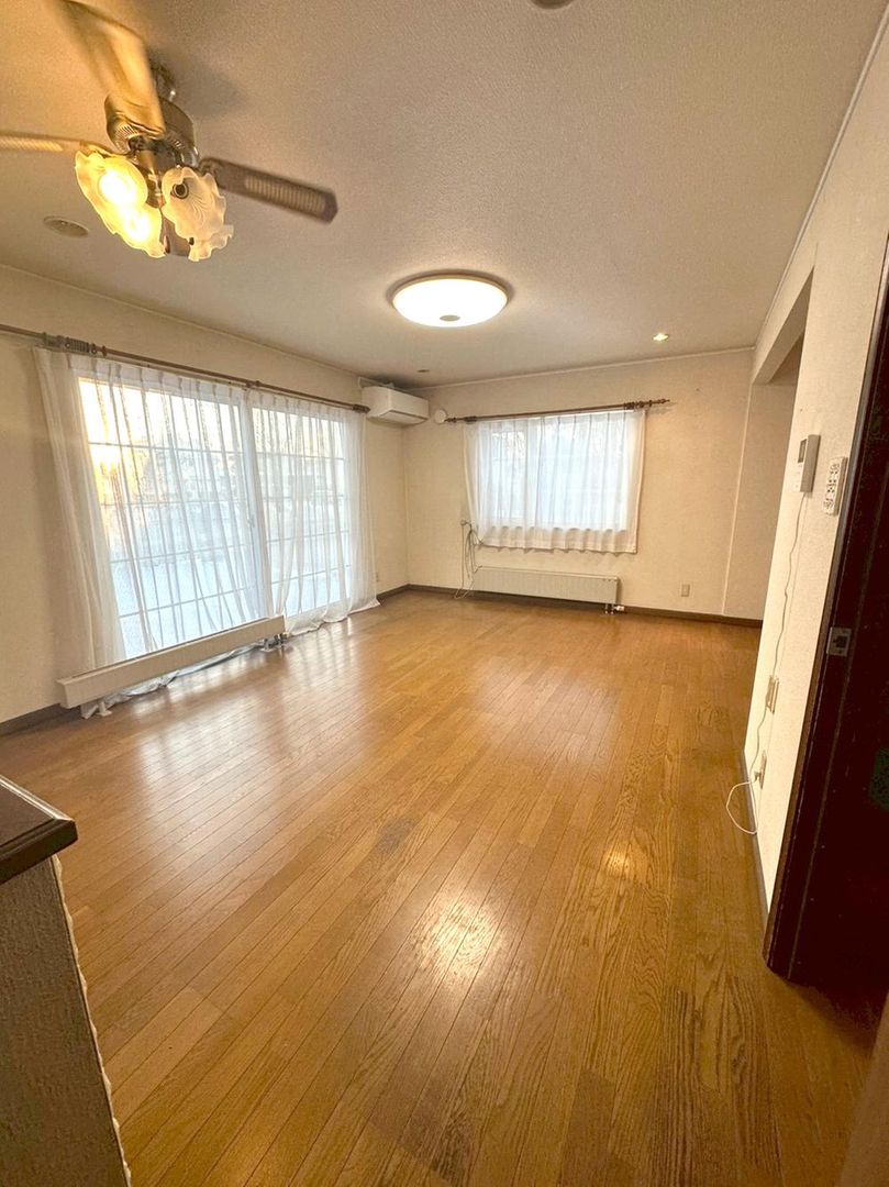 4LDK+S Detached House for Sale in Chitose, Hokkaido - Thumbnail 3