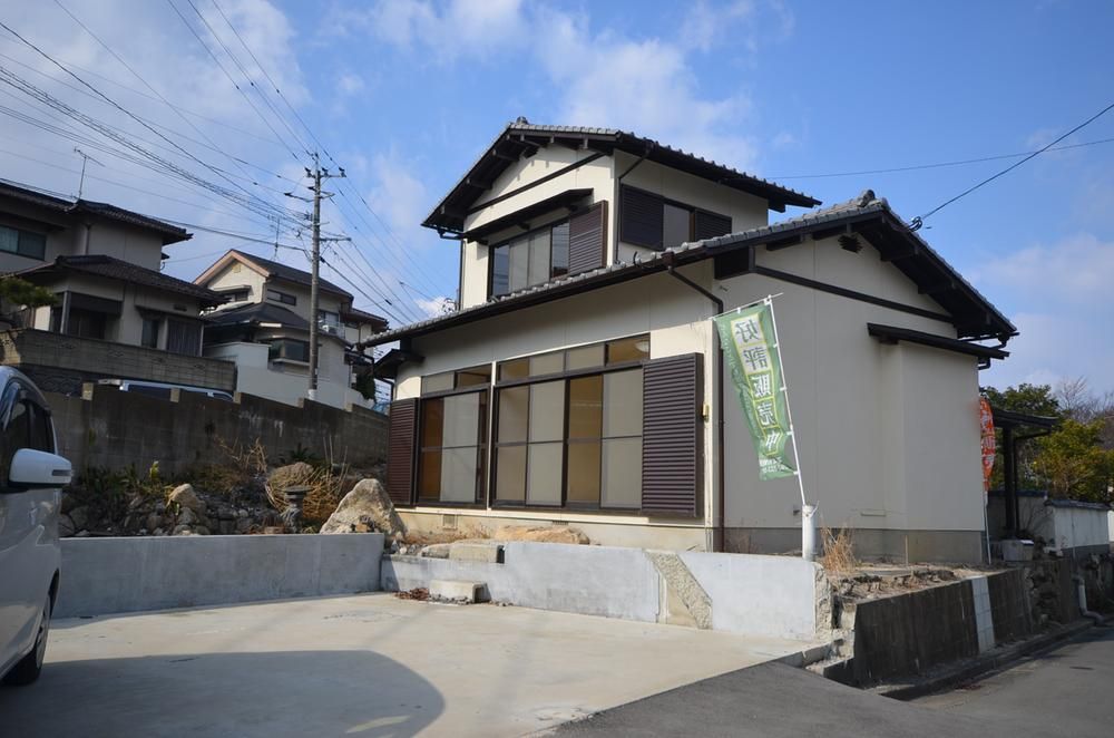 Renovated 4LDK House for Sale in Umi Town, Fukuoka - Thumbnail 2