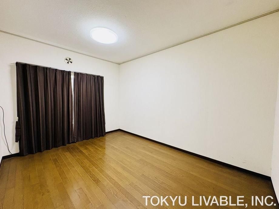 3LDK Apartment for Sale in Zama City, Kanagawa Prefecture - Thumbnail 2