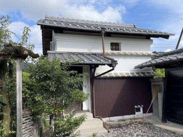 Historic 9DK Kominka with Kura in Kochi City, 383sqm Land - Thumbnail 4