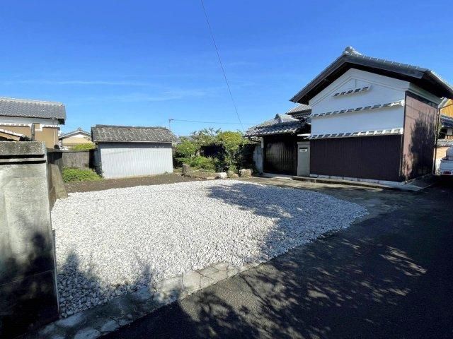 Historic 9DK Kominka with Kura in Kochi City, 383sqm Land - Thumbnail 3