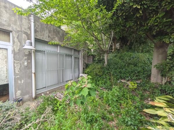 Reinforced Concrete Home with Sea Views in Kamakura - Thumbnail 2
