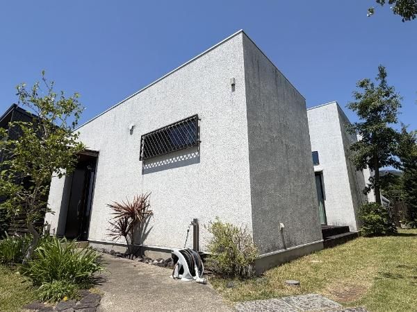 Modern 4LDK House with Large Lot in Hadano, Kanagawa - Thumbnail 2