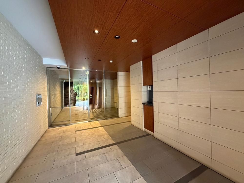 2LDK+S Apartment for Sale in Kawasaki with Mt. Fuji Views - Thumbnail 4