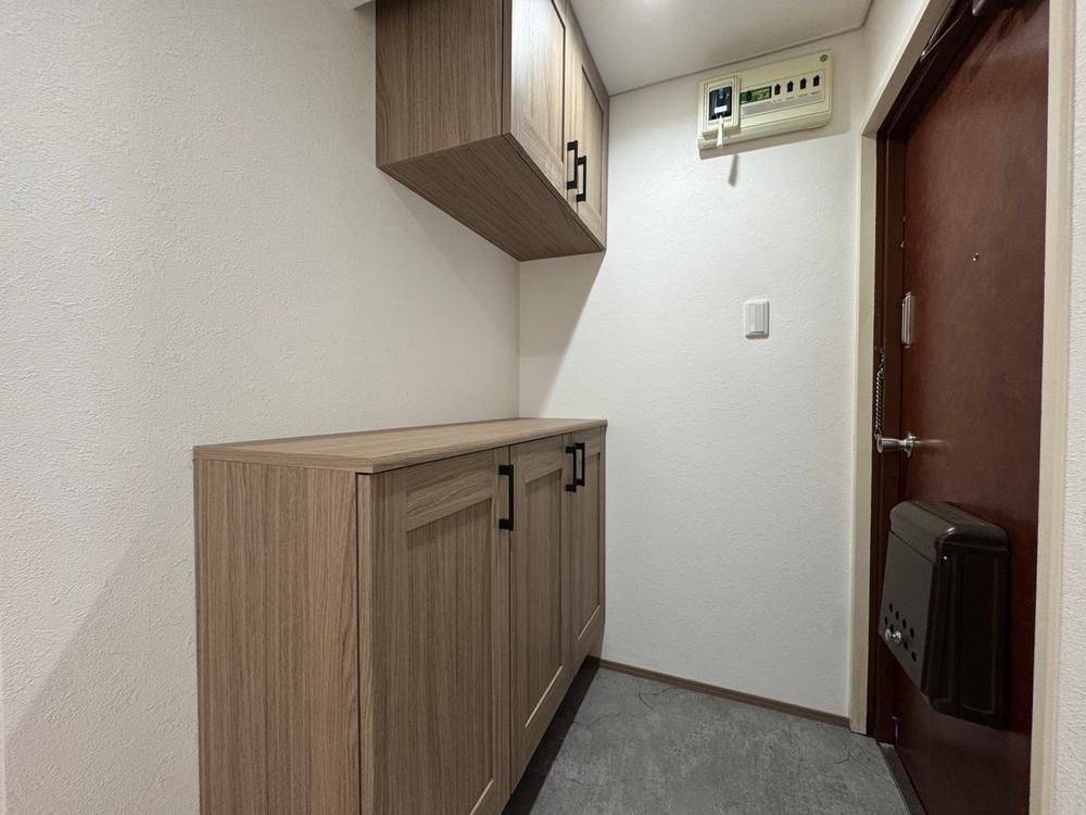 Renovated 3LDK Apartment for Sale in Sapporo Nishiku - Thumbnail 2
