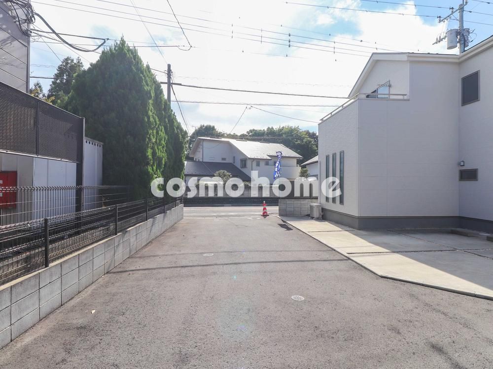 Modern 3LDK+S Detached House in Hamura, Tokyo - Thumbnail 2