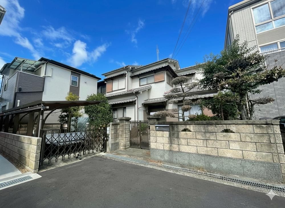 4LDK Detached House for Sale in Hirata-dai, Ibaraki City, Osaka - Thumbnail 2