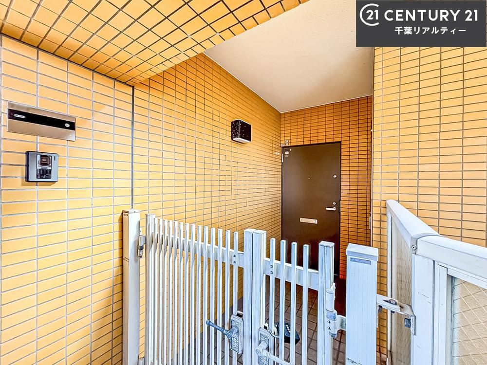 Renovated 3LDK Apartment near Motoyawata Station, Ichikawa - Thumbnail 3