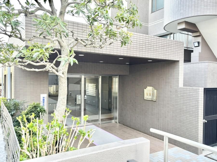 Cosmo Higashi-Urawa 3LDK Apartment for Sale in Saitama City - Thumbnail 2