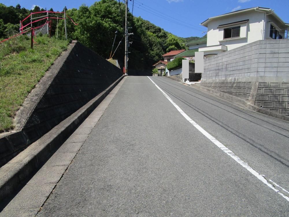3LDK Renovated House on 69-Tsubo Corner Lot in Hiroshima - Thumbnail 4