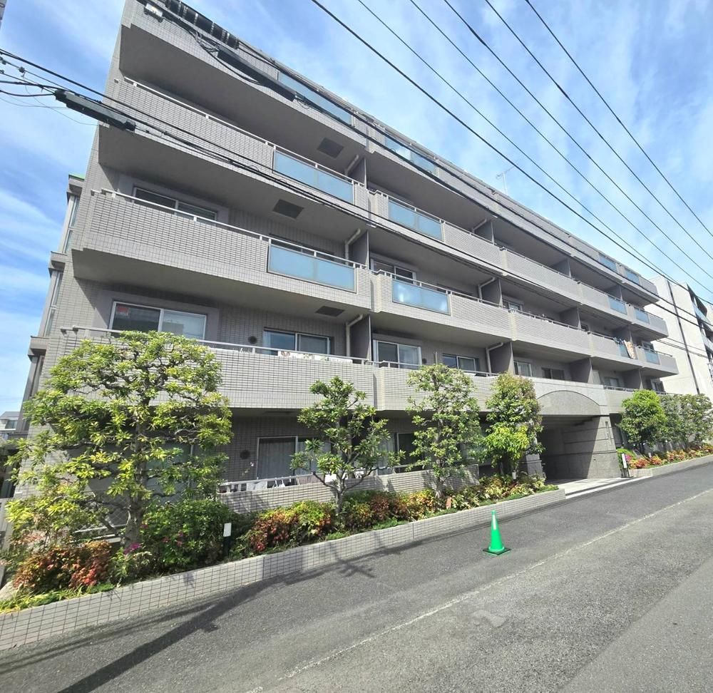 3LDK Apartment for Sale in Nakahara-ku, Kawasaki - Thumbnail 2