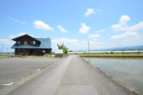 Log House Shop & Home with Finnish Timber in Toyama - Thumbnail 2