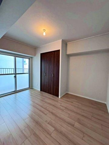 Renovated 4LDK Apartment in Moriguchi, Osaka - Thumbnail 3