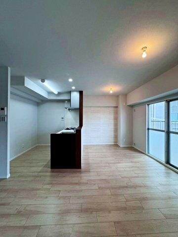 Renovated 4LDK Apartment in Moriguchi, Osaka - Thumbnail 2