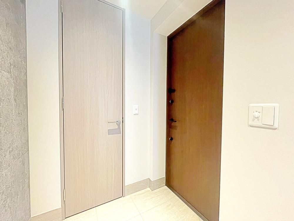 2LDK Apartment for Sale in Shibuya, Tokyo – 70.39m² - Thumbnail 3