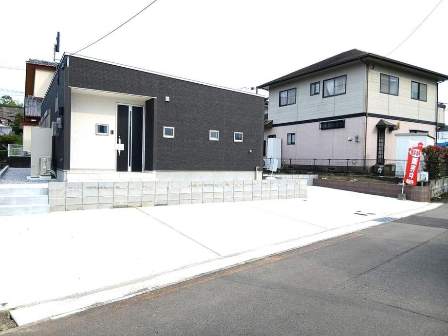 New 4LDK Single-Story Home in Miyazaki City with Solar Power - Thumbnail 2