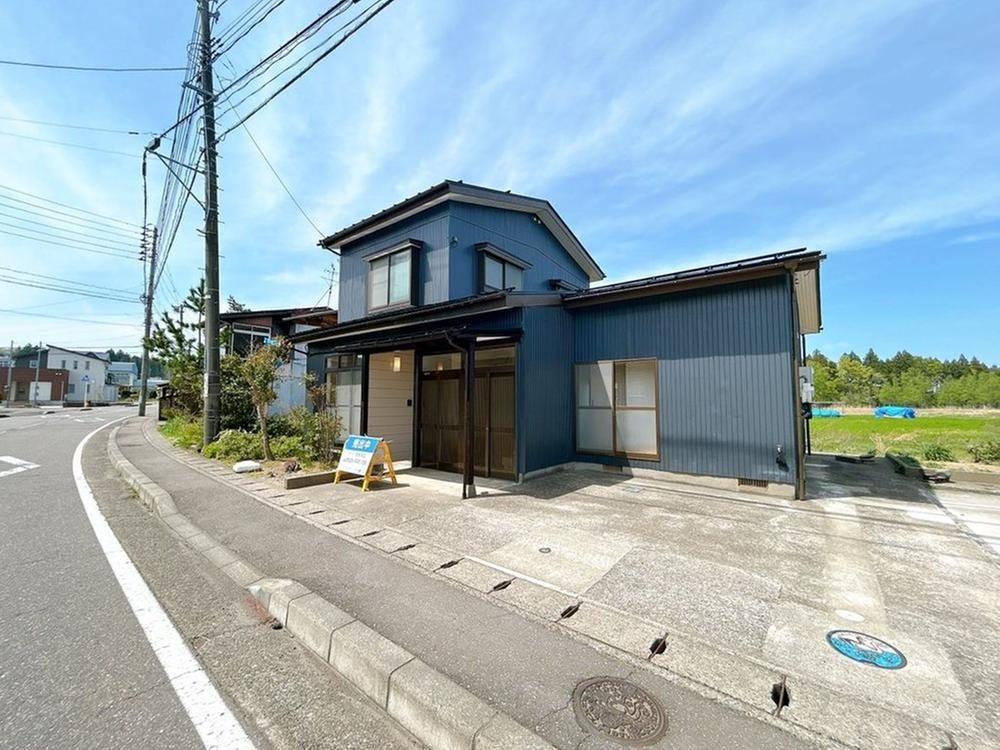 Renovated 3LDK House for Sale in Joetsu, Niigata - Thumbnail 2