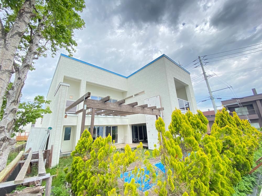 6LDK Detached House in Ebetsu, Hokkaido - 304 sqm - Thumbnail 3