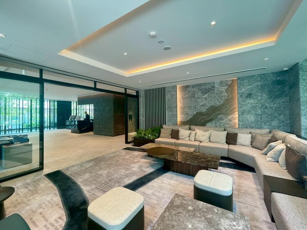 2LDK Apartment for Sale in Shibuya, Tokyo - 76.67m² - Thumbnail 2